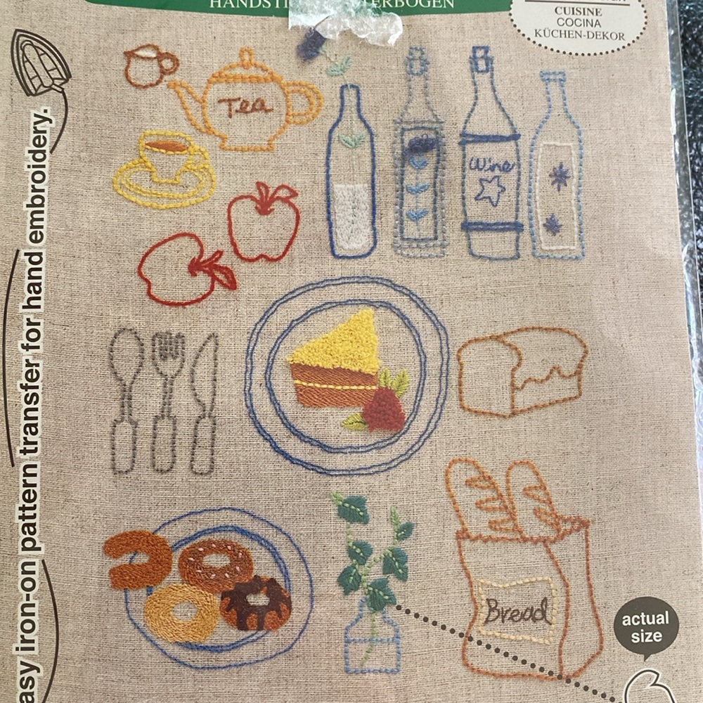 Clover Hand Embroidery Pattern - Picture 3 of 3